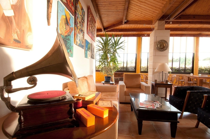 Imagen de los interiores del Luzmar Villas. Foto 13