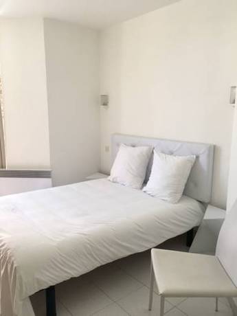 Imagen de la habitación del M Hotel. Foto 9