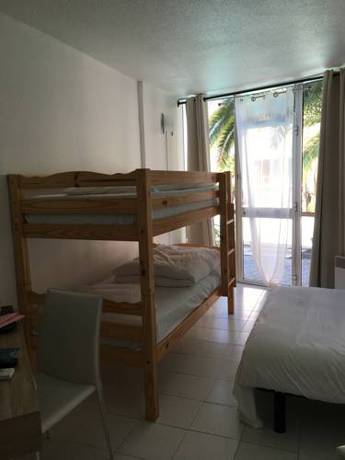 Imagen de la habitación del M Hotel, Gignac. Foto 10