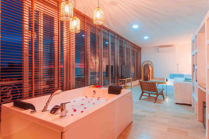 Imagen de la habitación del MARE MARIN BOUTIQUE HOTEL. Foto 13