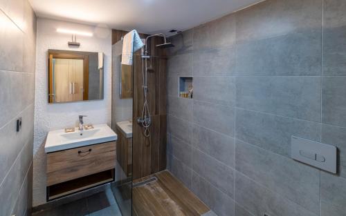 Imagen general del MARİNA BAY HOTEL. Foto 17