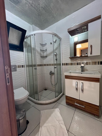 Imagen de la habitación del MARİNA SUİTE OTEL. Foto 15