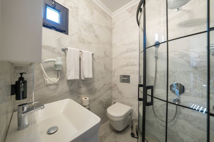 Imagen de la habitación del MARVELOUS SARIGERME. Foto 13