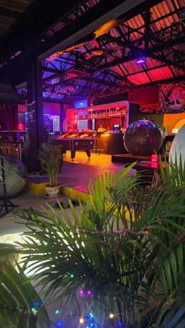 Imagen general del MBAR HOSTEL HAAD RIN. Foto 16