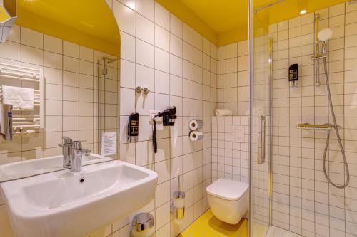 Imagen de la habitación del MEININGER Hotel Bruxelles Gare du Midi. Foto 15