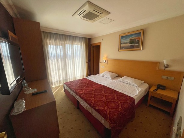 Imagen de la habitación del MEKANHAN OTEL. Foto 6