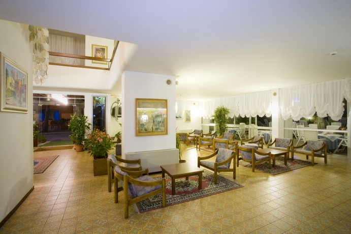 Imagen de los interiores del METROPOL, Caorle. Foto 12