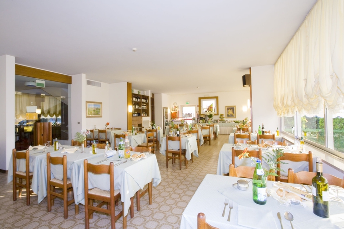Imagen de los interiores del METROPOL, Caorle. Foto 14