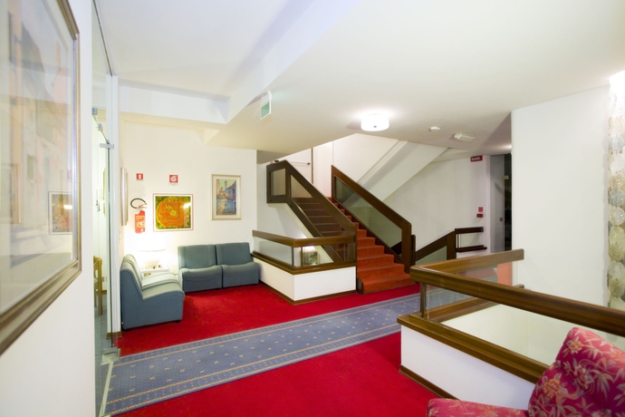 Imagen de los interiores del METROPOL, Caorle. Foto 15