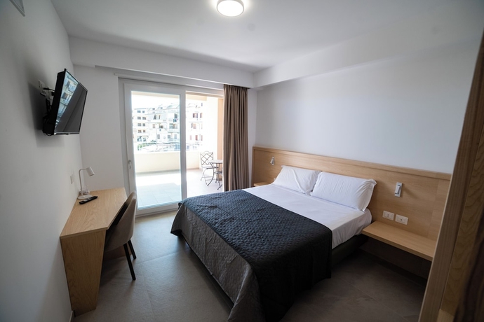 Imagen de la habitación del MIDDLE TOWN PALACE TROPEA. Foto 2