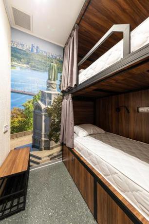 Imagen general del MISTO capsule hotel. Foto 1