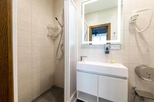 Imagen de la habitación del MISTO capsule hotel. Foto 17