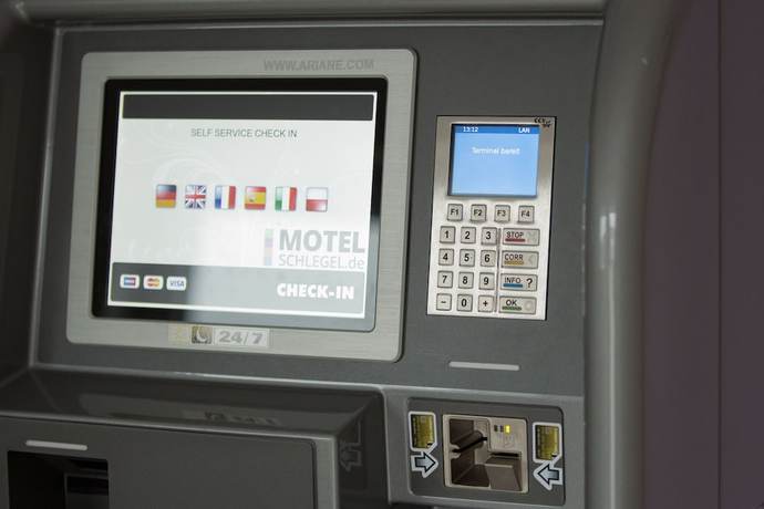 Imagen de los interiores del MOTEL Schlegel. Foto 17