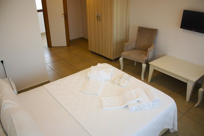 Imagen de la habitación del Mad Sea Beach Hotel. Foto 17