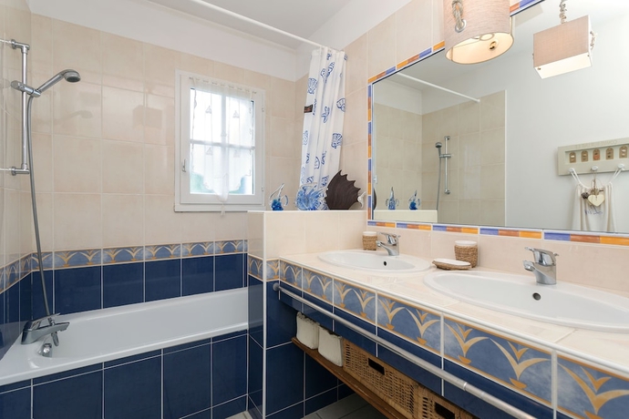 Imagen de la habitación del Madame Vacances Le Domaine De Vertmarines. Foto 19