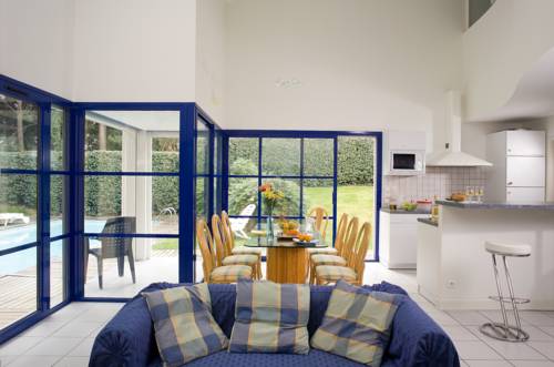 Imagen de la habitación del Madame Vacancesvillas Club Royal Aquitaine. Foto 9