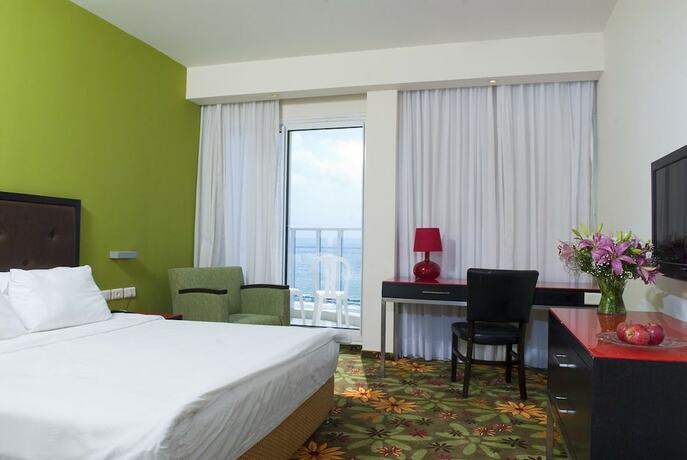 Imagen de la habitación del Madison Hotel Nahariya. Foto 20