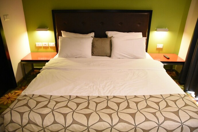 Imagen de la habitación del Madison Hotel Nahariya. Foto 23