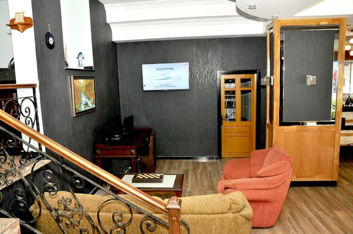 Imagen del bar/restaurante del Magi Apart Hotel. Foto 2
