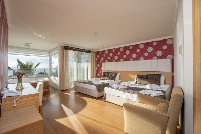 Imagen de la habitación del Maira Deluxe Resort Hotel Bodrum. Foto 13