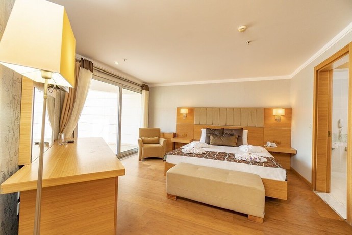 Imagen de la habitación del Maira Deluxe Resort Hotel Bodrum. Foto 18