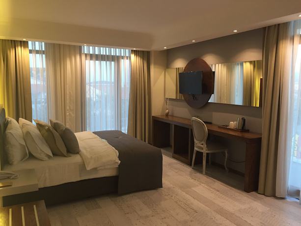 Imagen de la habitación del Maison Vourla Hotel. Foto 19