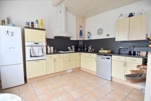 Imagen de la habitación del Maison familiale en plein cœur de la Couarde sur Mer. Foto 13