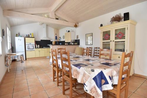 Imagen general del Maison familiale en plein cœur de la Couarde sur Mer. Foto 8