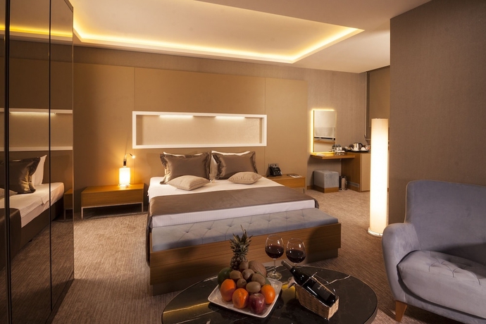 Imagen de la habitación del Majura Hotel. Foto 8