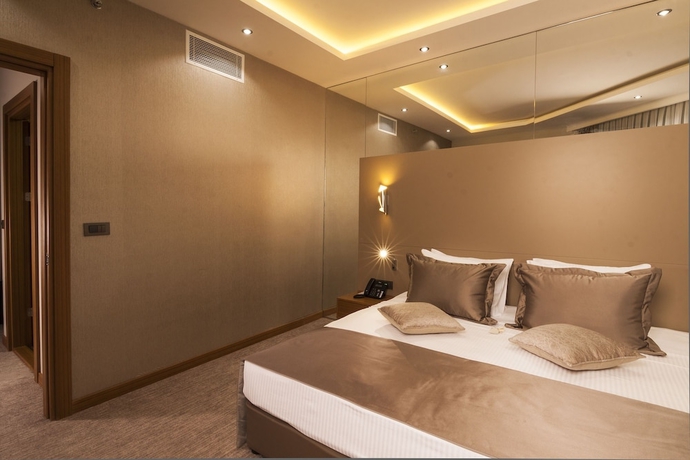 Imagen de la habitación del Majura Hotel. Foto 14