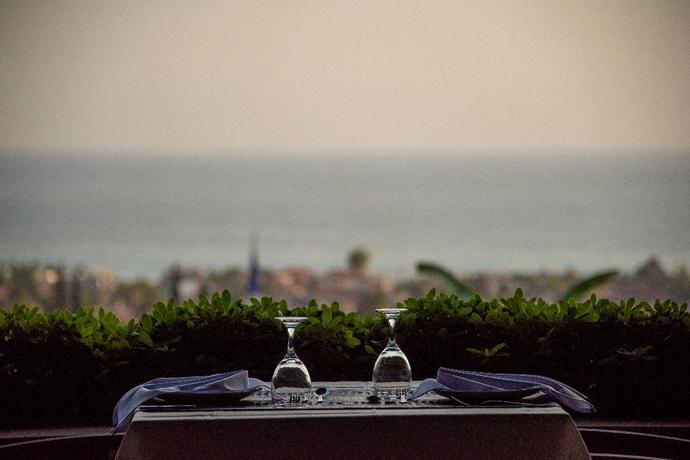 Imagen del bar/restaurante del Manaspark Deluxe Hotel. Foto 8