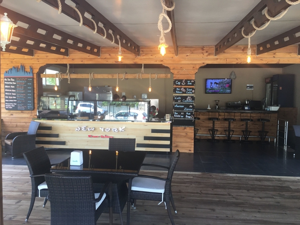 Imagen del bar/restaurante del Manolya Apart Hotel. Foto 4
