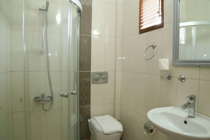 Imagen de la habitación del Manolya Hotel. Foto 12