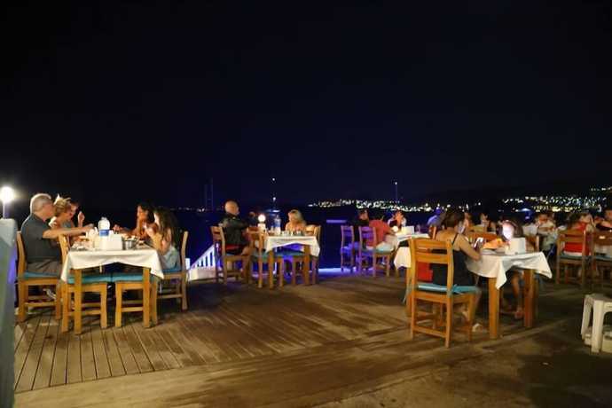 Imagen del bar/restaurante del Manolya Hotel. Foto 4