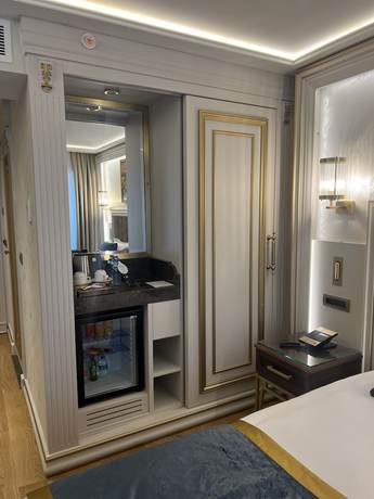 Imagen de la habitación del Manors Hotel. Foto 7