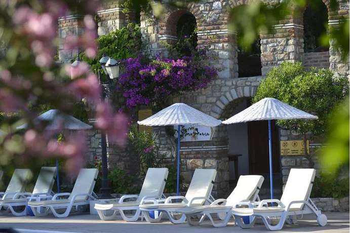 Imagen de la piscina del Marble Arch By Perili Hotel. Foto 17