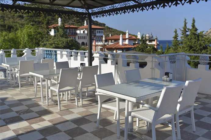 Imagen del bar/restaurante del Marble Arch By Perili Hotel. Foto 5