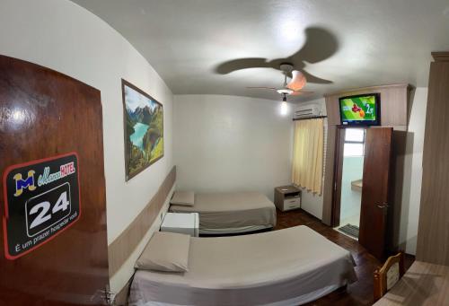 Imagen de la habitación del Marca Hotel. Foto 15