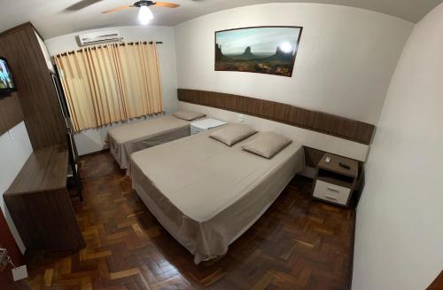 Imagen de la habitación del Marca Hotel. Foto 17