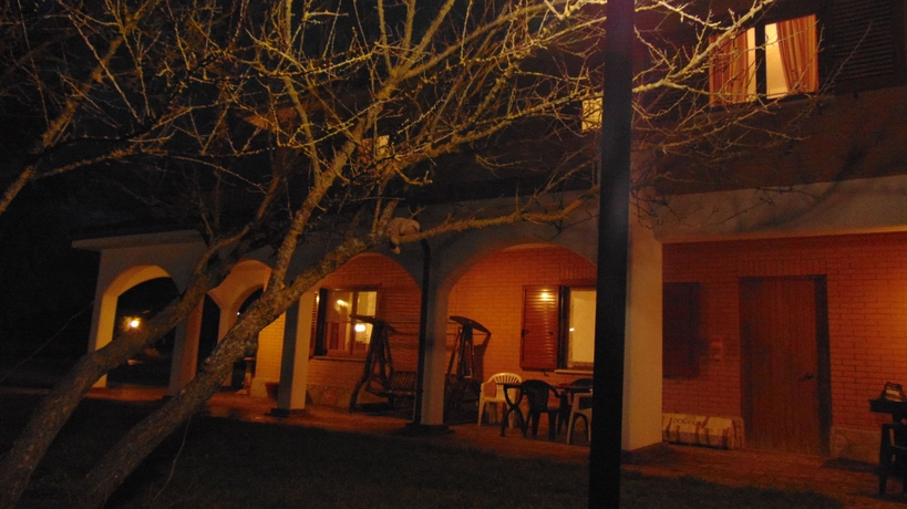 Imagen de los exteriores del Marhaba Campitello. Foto 8