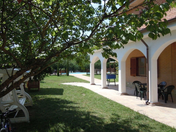 Imagen de los exteriores del Marhaba Campitello. Foto 13