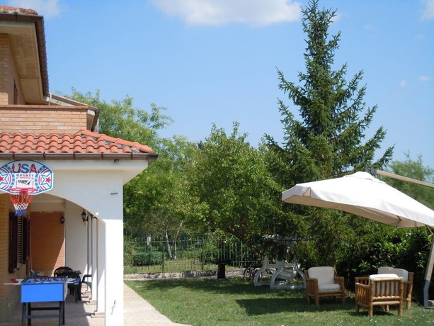 Imagen de los exteriores del Marhaba Campitello. Foto 15