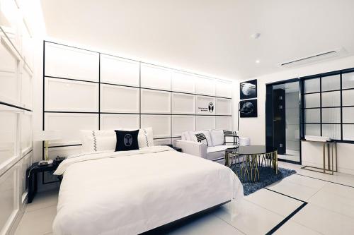 Imagen de la habitación del Mari Hotel. Foto 17