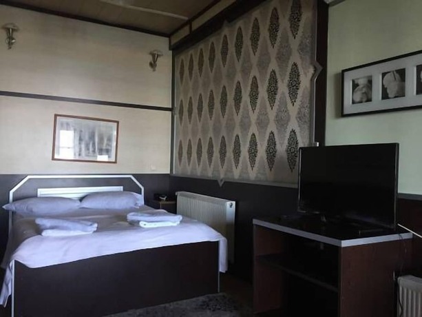 Imagen de la habitación del Marin Otel. Foto 16