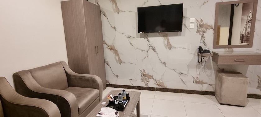Imagen de la habitación del Marin Suite Al-Badiah Serviced Apartments. Foto 5