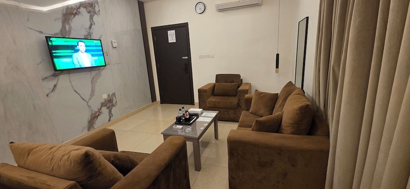 Imagen de los interiores del Marin Suite Al-Badiah Serviced Apartments. Foto 12