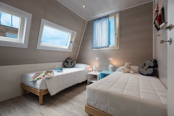 Imagen de la habitación del Marina Azzurra Resort. Foto 4