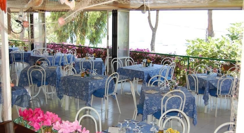Imagen del bar/restaurante del Marina Del Cantone Chalet. Foto 3