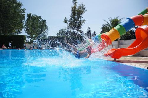 Imagen general del Marina Di Rossano Village Club. Foto 7