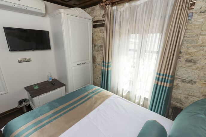 Imagen de la habitación del Marina Fo&ccedil;a Hotel. Foto 11